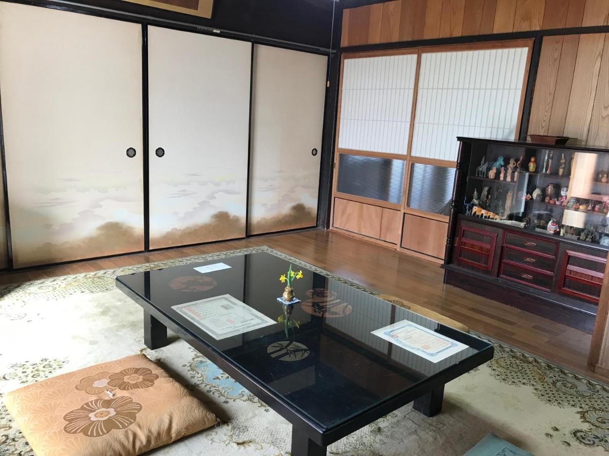 Fukutsu Guesthouse Kojiya 暮らしをつくる宿 旧糀屋 المظهر الخارجي الصورة