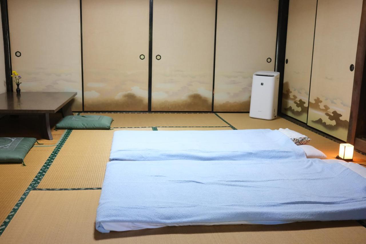 Fukutsu Guesthouse Kojiya 暮らしをつくる宿 旧糀屋 المظهر الخارجي الصورة