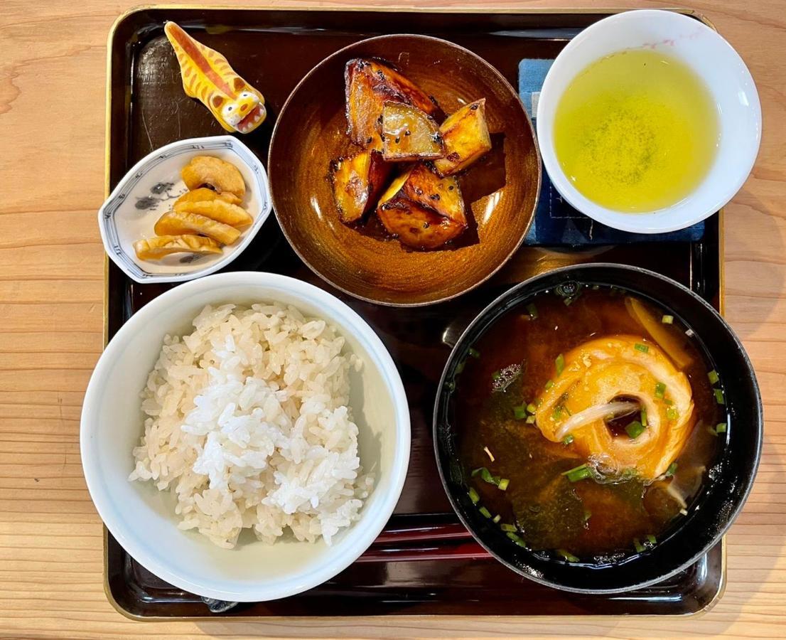 Fukutsu Guesthouse Kojiya 暮らしをつくる宿 旧糀屋 المظهر الخارجي الصورة
