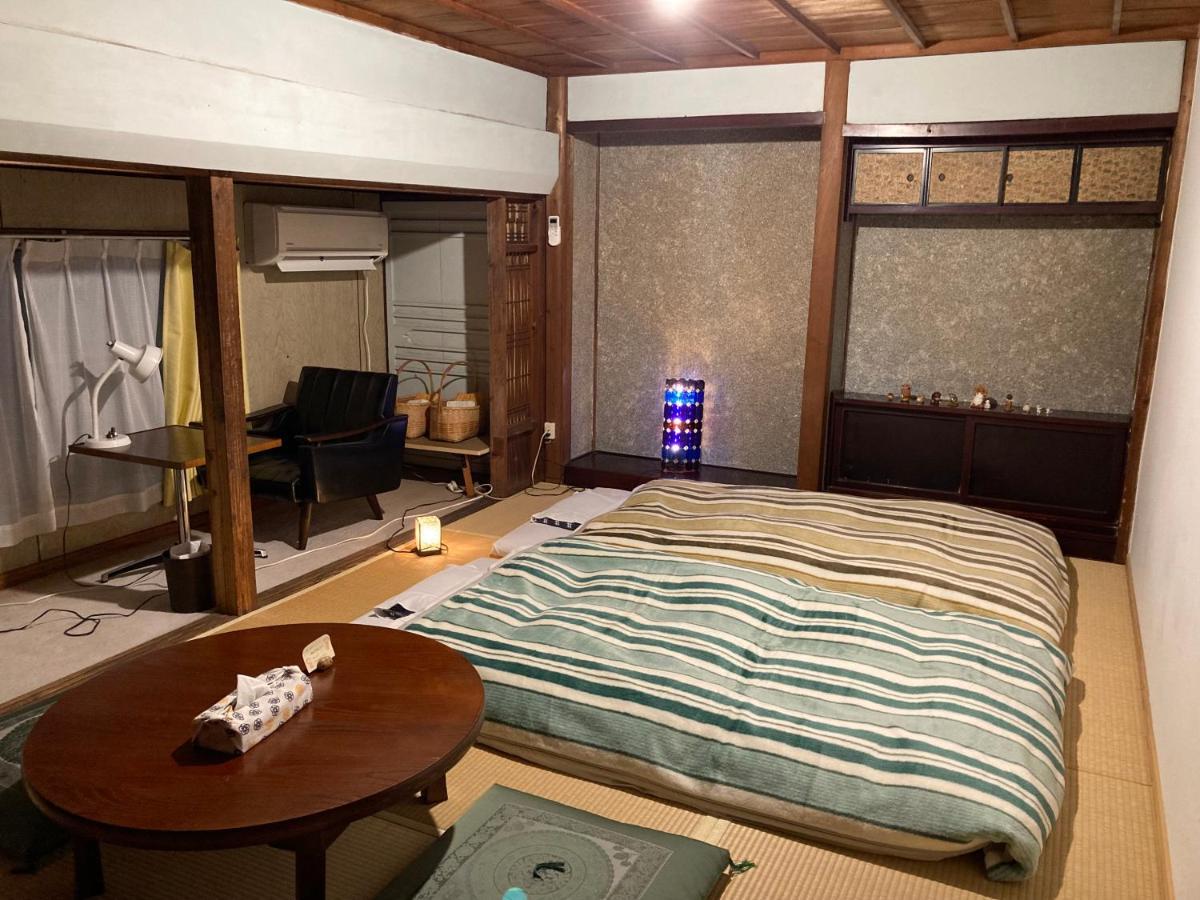 Fukutsu Guesthouse Kojiya 暮らしをつくる宿 旧糀屋 المظهر الخارجي الصورة